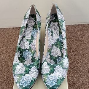 NWOT Pancaldi Women's Floral Wedges Sz 11/42